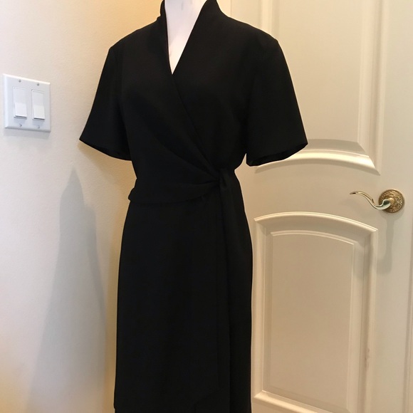 Jones New York Dresses & Skirts - Jones New York classic faux wrap crepe black dress